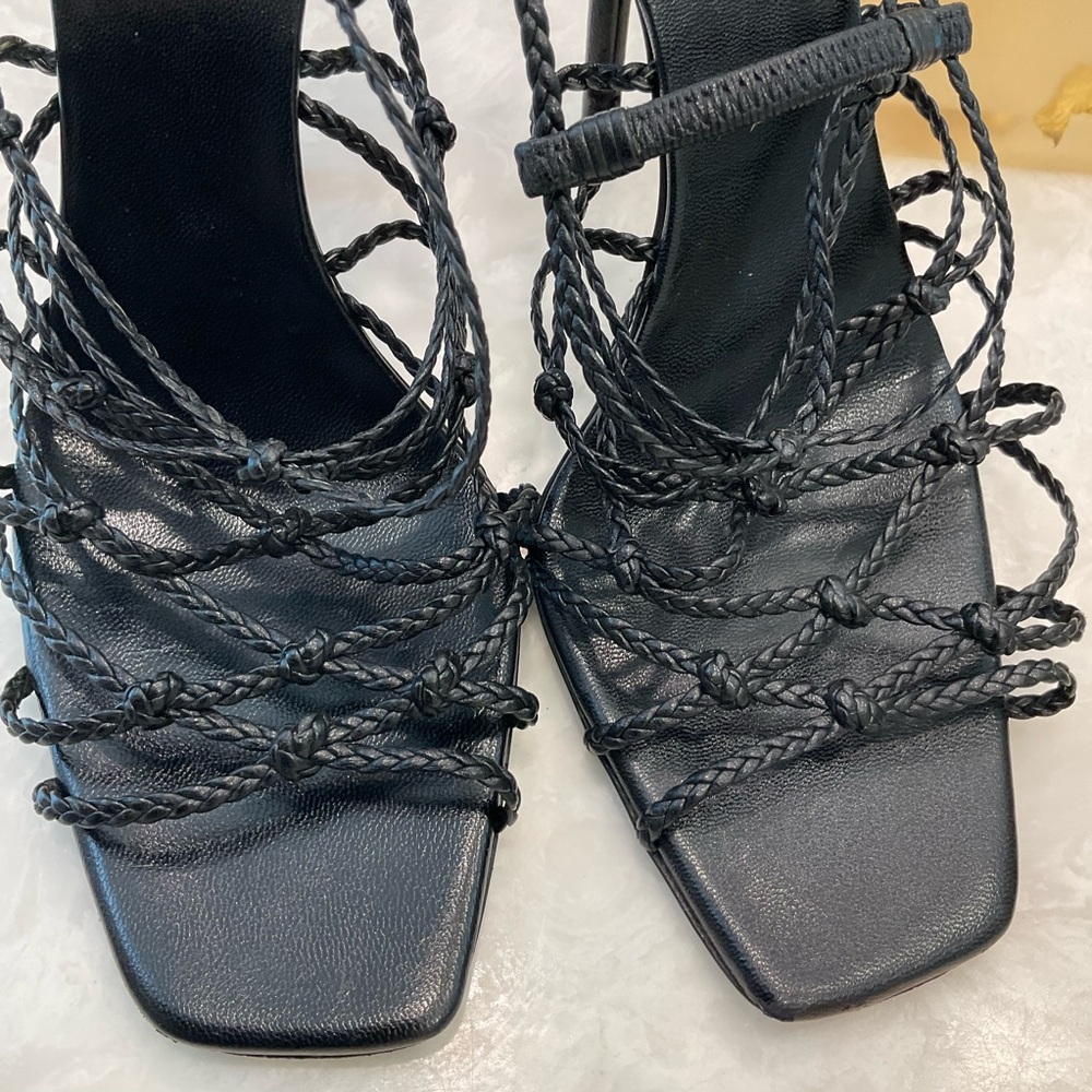 Gucci strappy sandal heels, black, beautiful!, great condition, size 8.5 - Picture 9 of 15